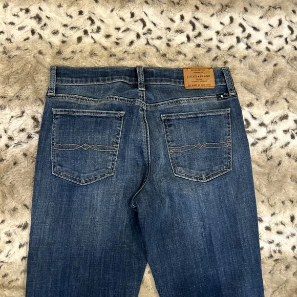 Women's Lucky Brand Sweet N Crop Dark Wash Jeans Mid Rise  Sz. 6/28 - Picture 6 of 9